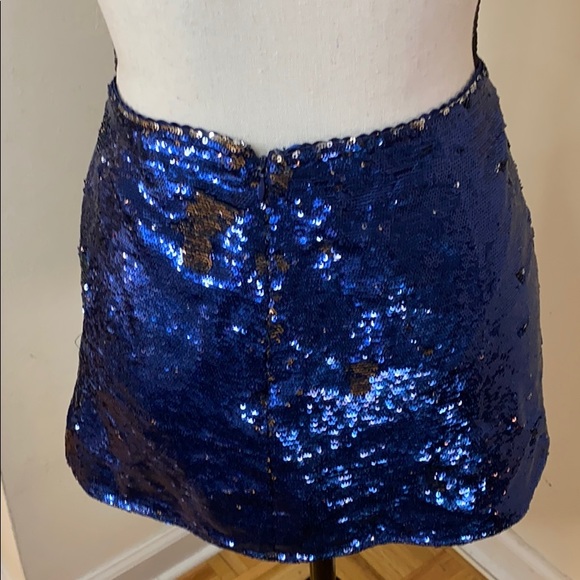 Blue “brush” sequin mini skirt - Picture 4 of 6